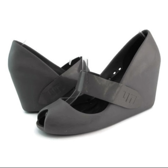 United Nude Women's Gray Mary Jane Wedge Pumps - Picture 1 of 3